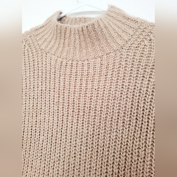 Ann Taylor Women Oversize Wool Blend Seeater Colorblock Mock Neck Cream/Mauve S - Picture 5 of 16